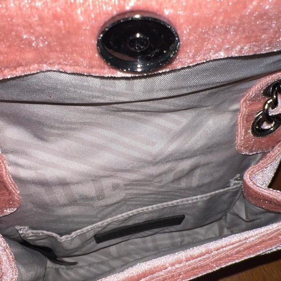 Rebecca Minkoff Quilted Blush Velvet Purse Chain Link Strap - Picture 6 of 7